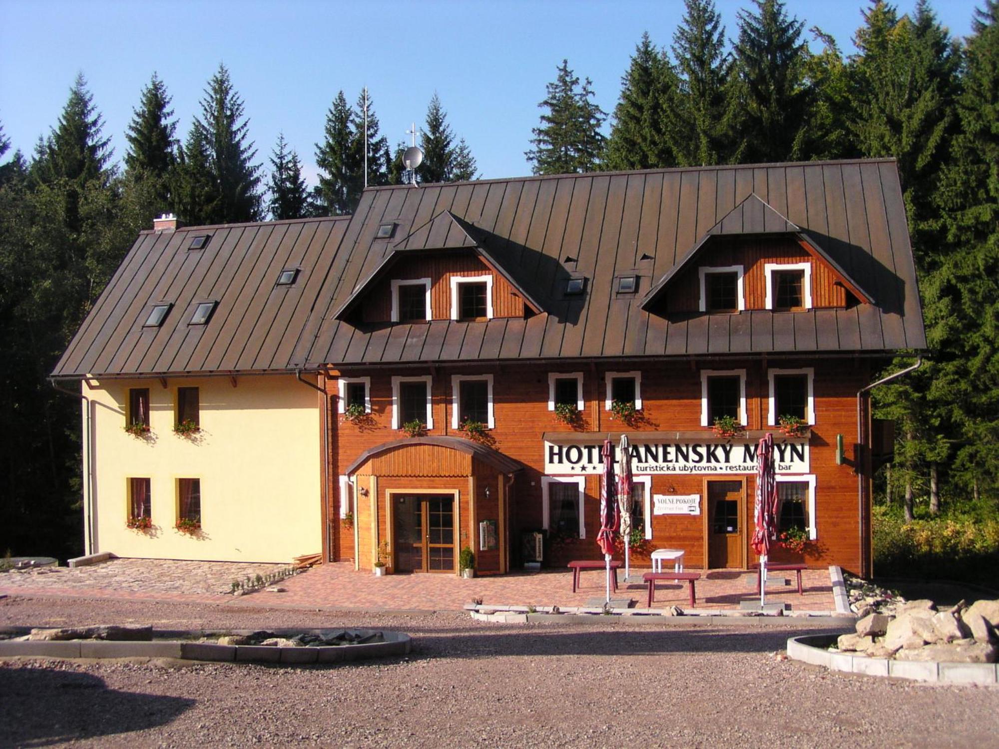 Hotel Anensky Mlyn Ricky (Hradec Kralove) Exterior foto